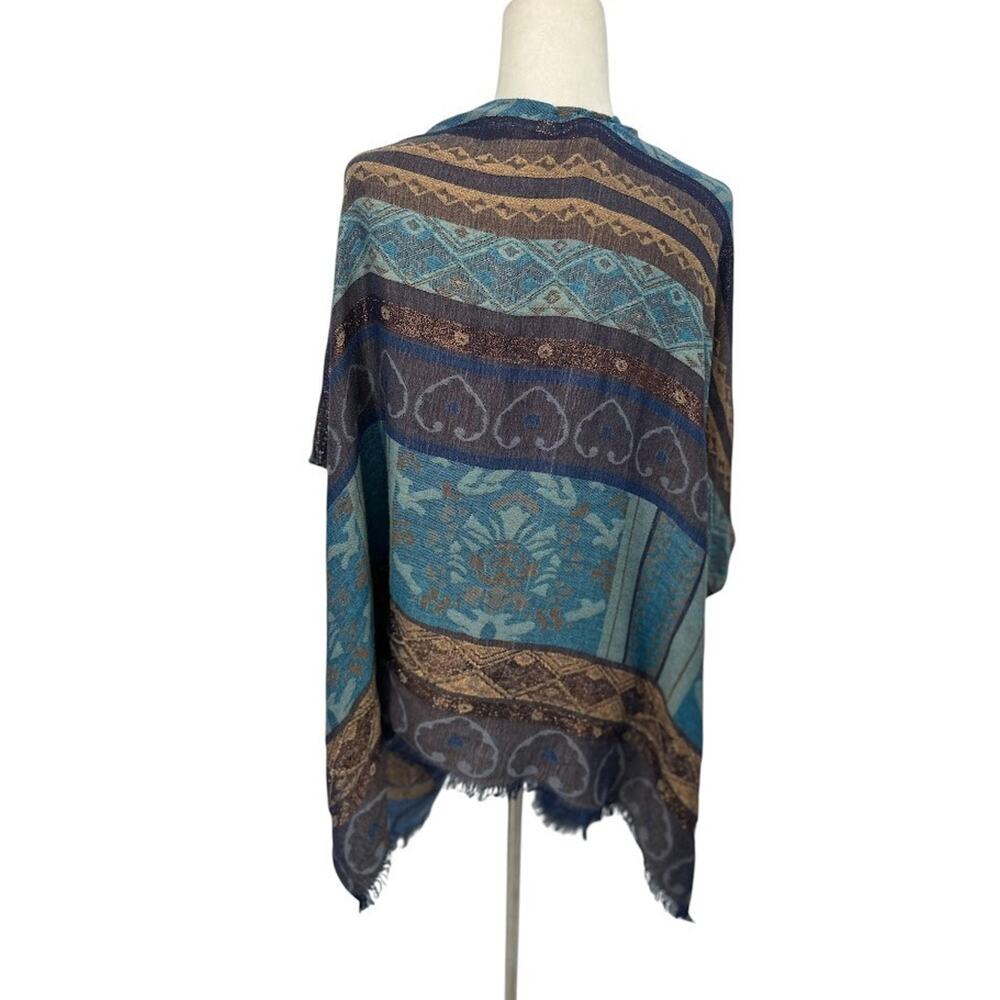 Chico’s Fringe Shawl Wrap Scarf Neutral Blue Tan Boho 27x80 Metallic One Size - Picture 4 of 9